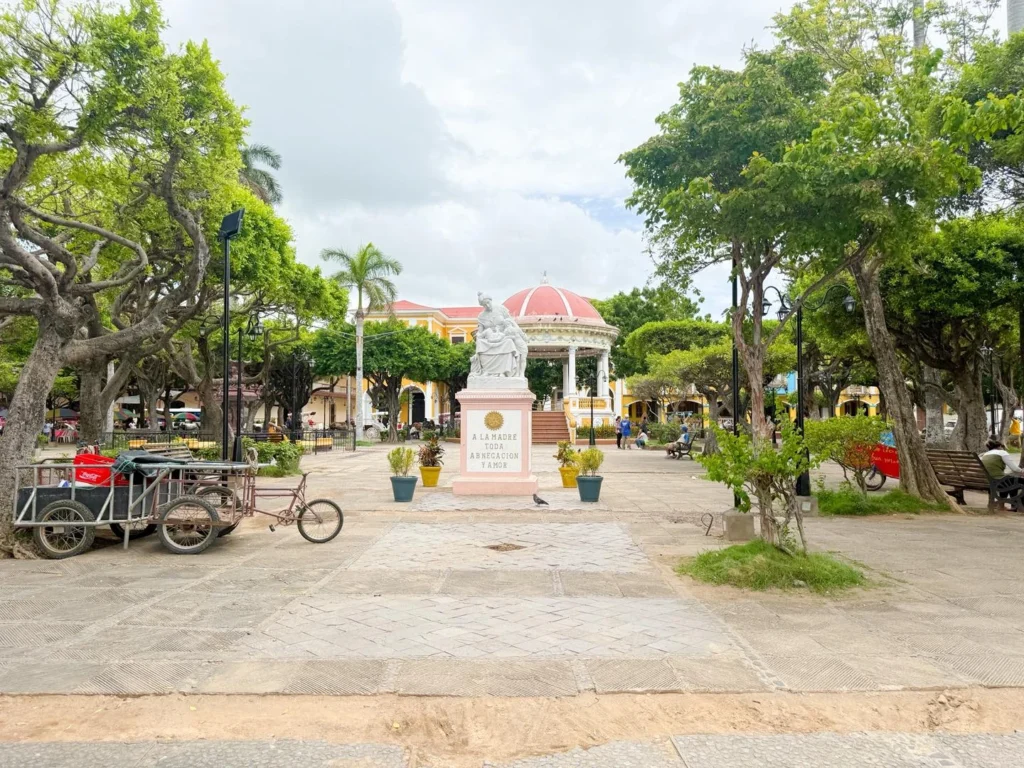 Colonial Surroundings of Granada Central Park